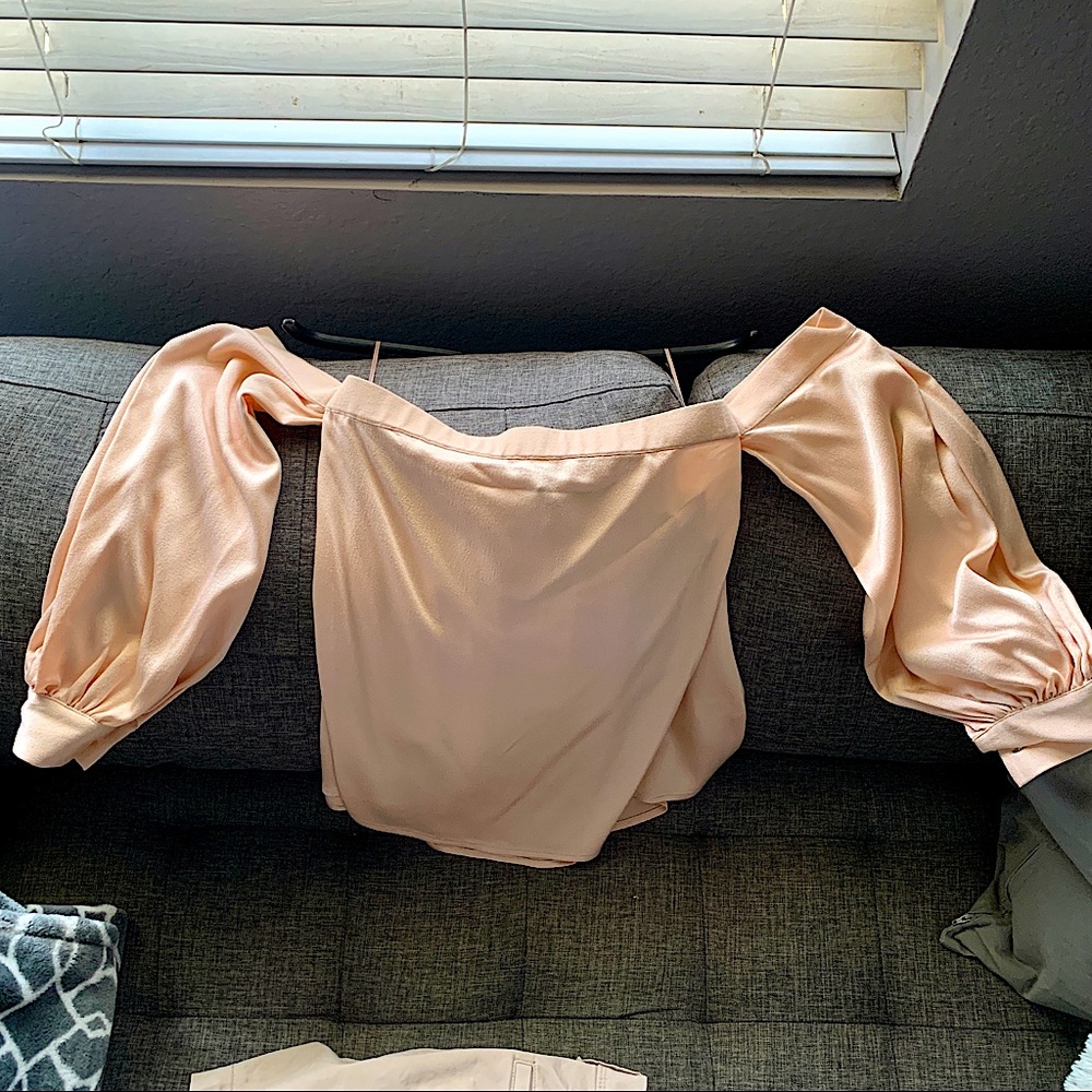 1 State Off the shoulder peach top Small / S